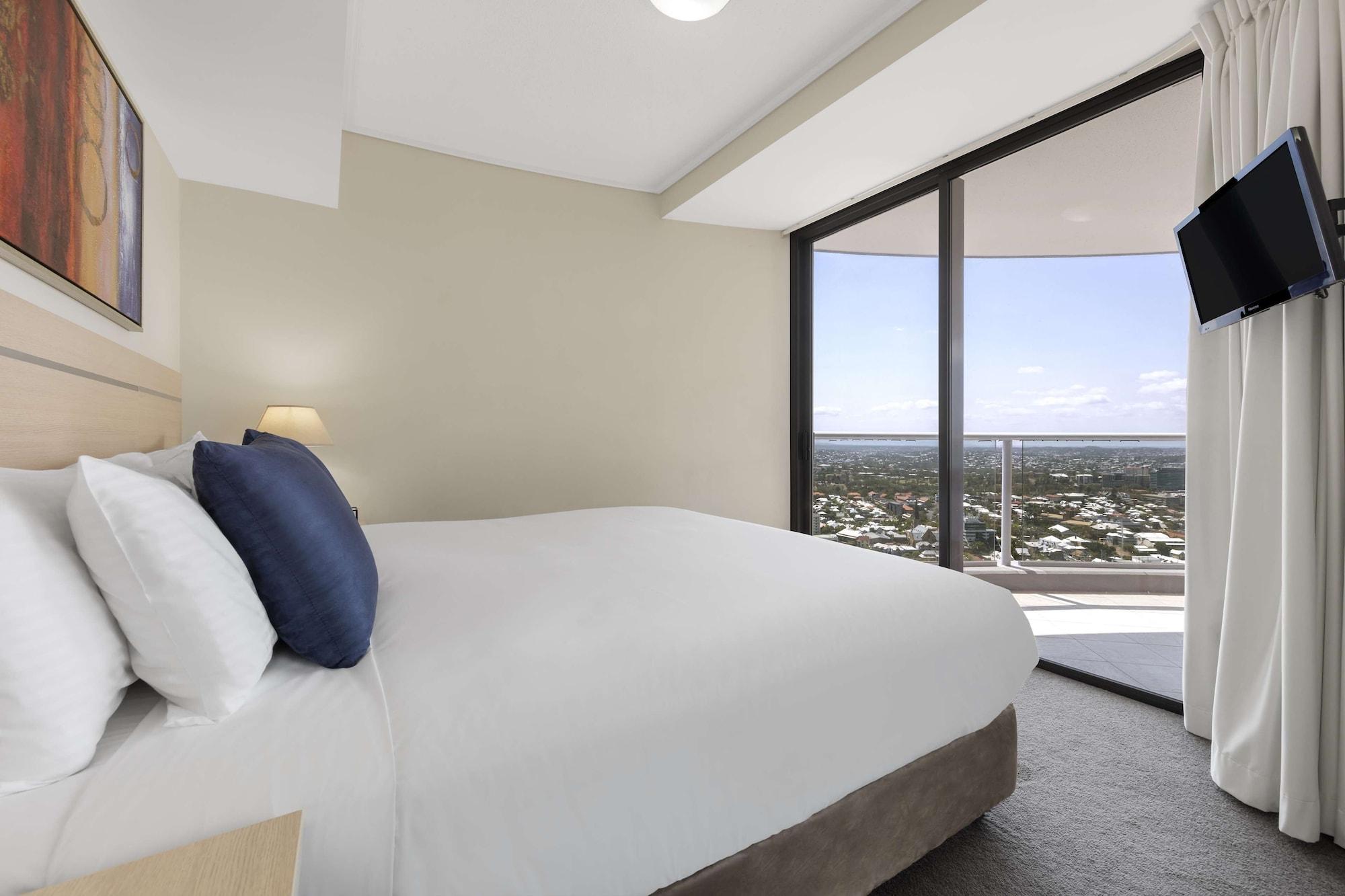 Oaks Brisbane Aurora Suites Экстерьер фото