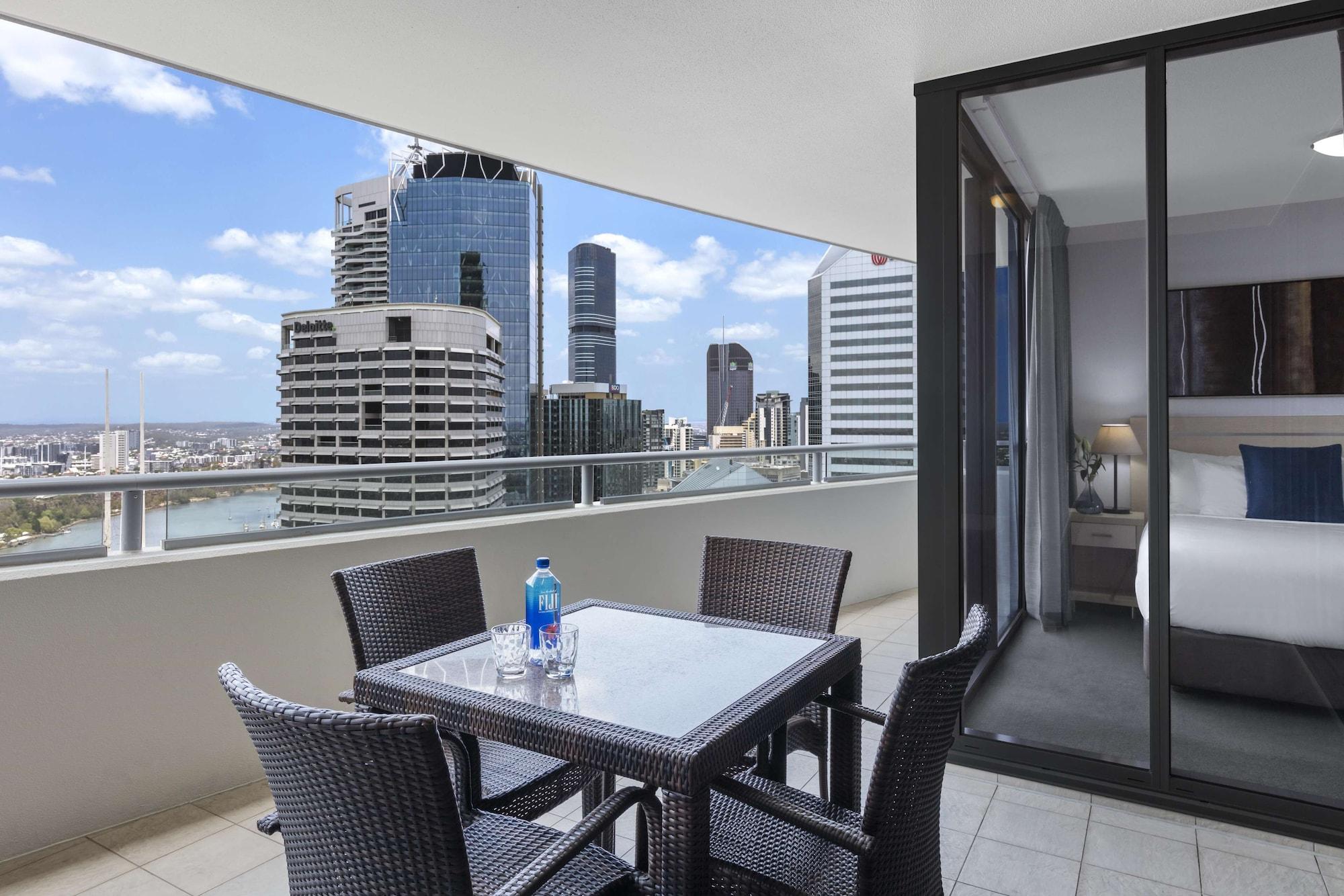 Oaks Brisbane Aurora Suites Экстерьер фото