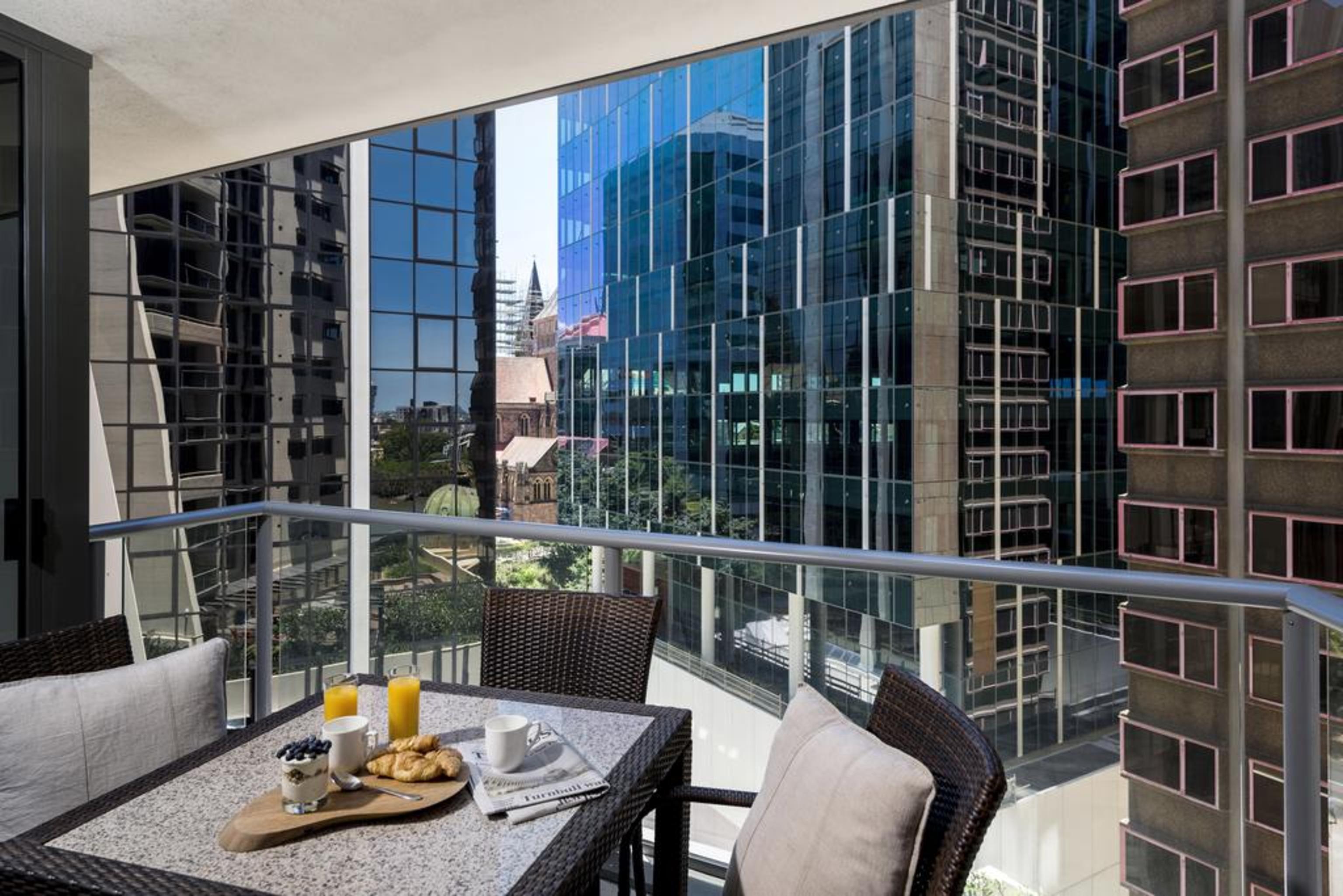 Oaks Brisbane Aurora Suites Экстерьер фото