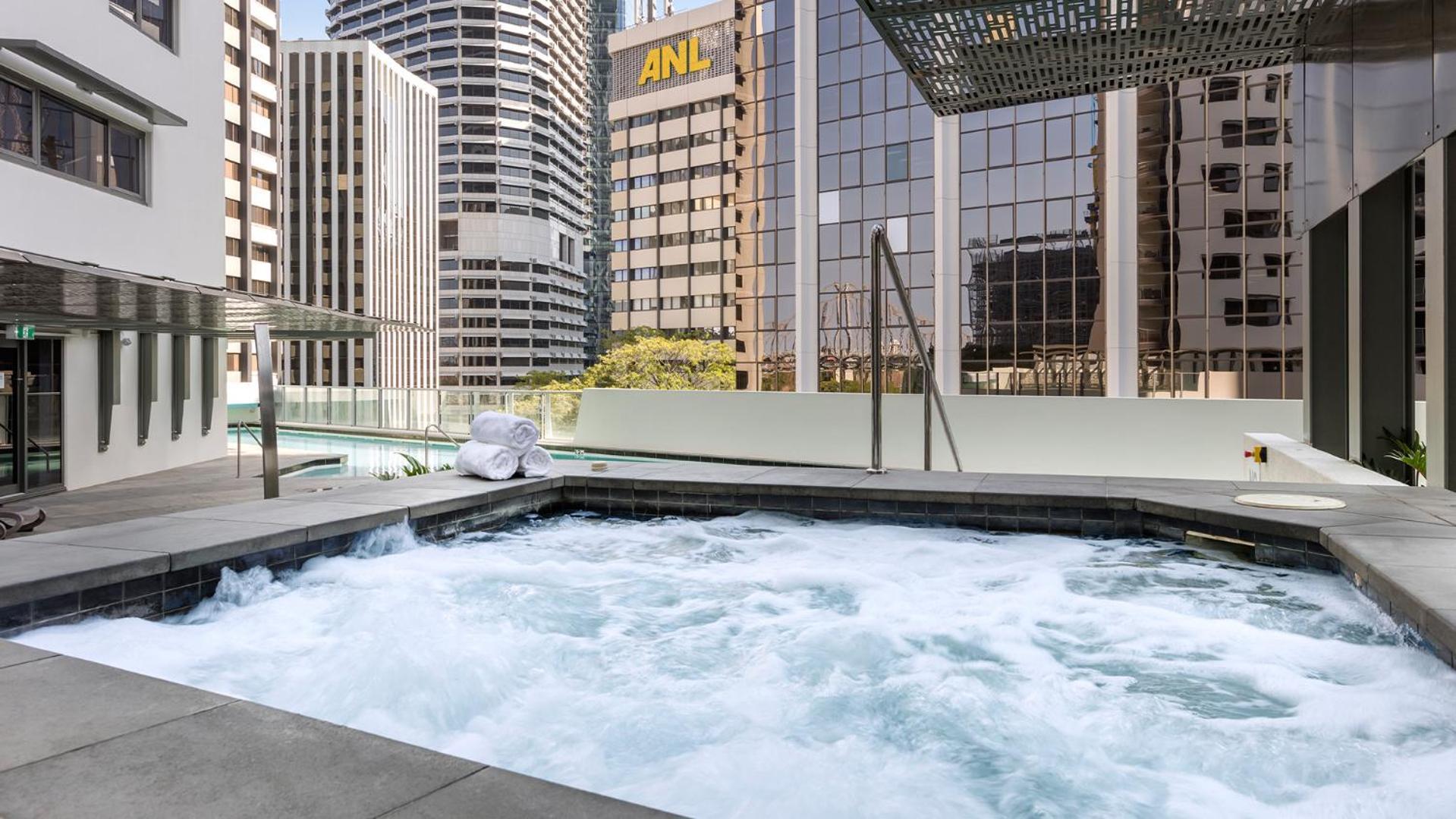 Oaks Brisbane Aurora Suites Экстерьер фото