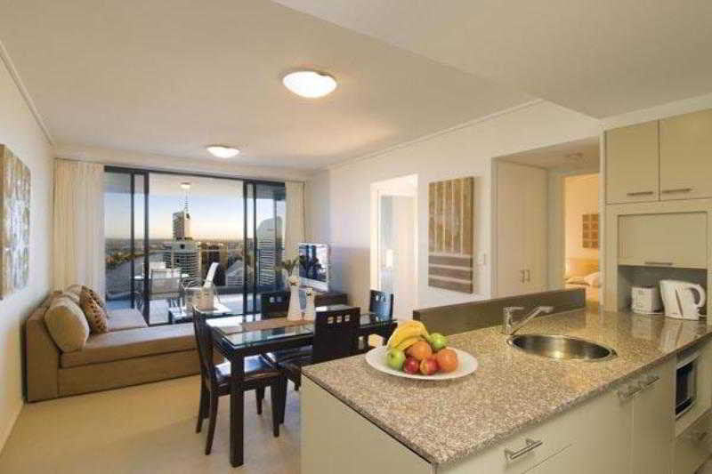 Oaks Brisbane Aurora Suites Экстерьер фото